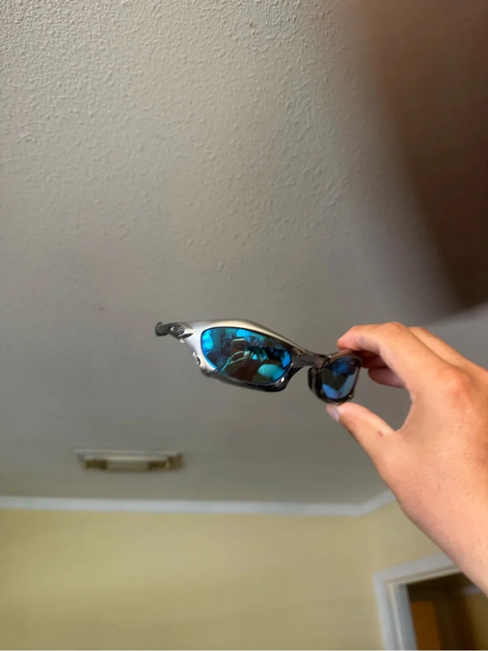 Blue Mirrored Sport Sunglasses - Silver Frame Oakley